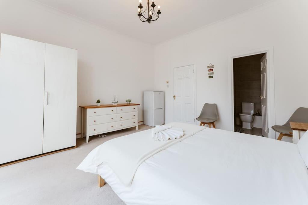 Spacious Ensuite Room Near Top Tourist Attractions London Exterior foto